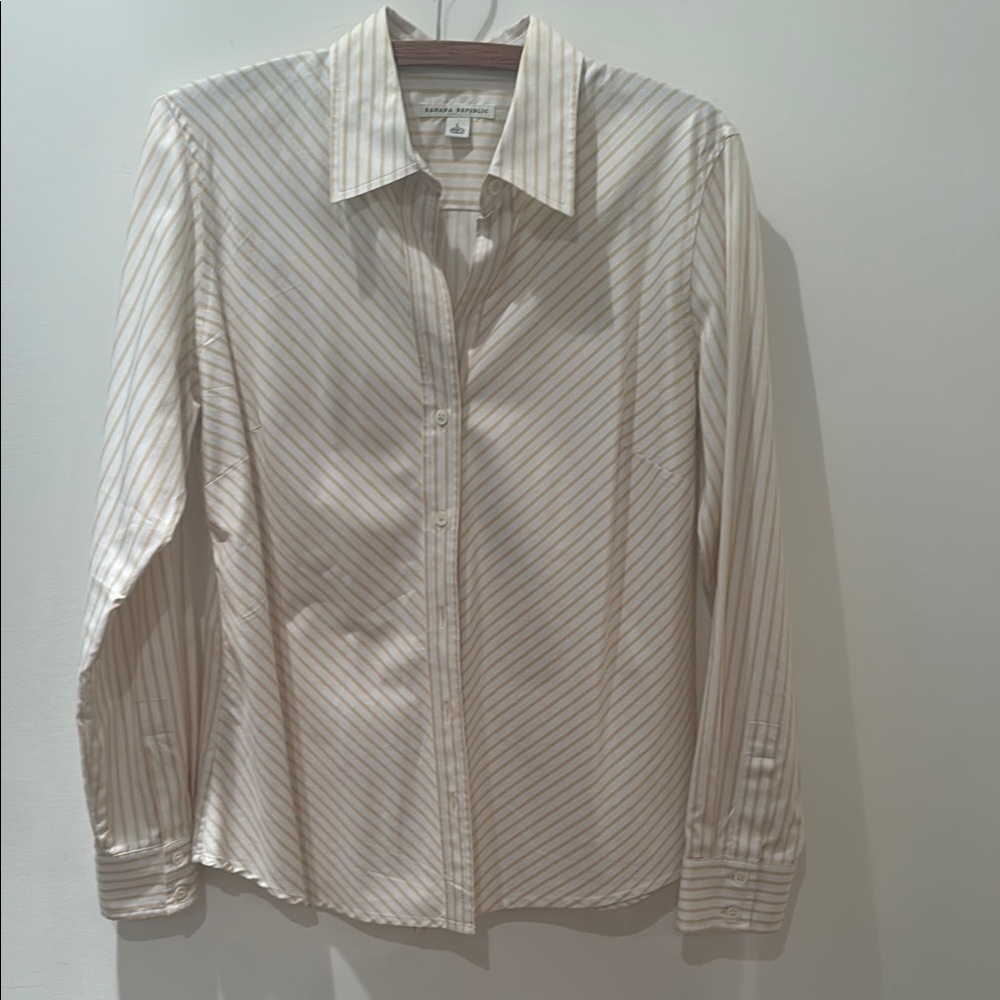 VINTAGE now, Banana Republic button-down Cream Striped Shirt.
Size L.